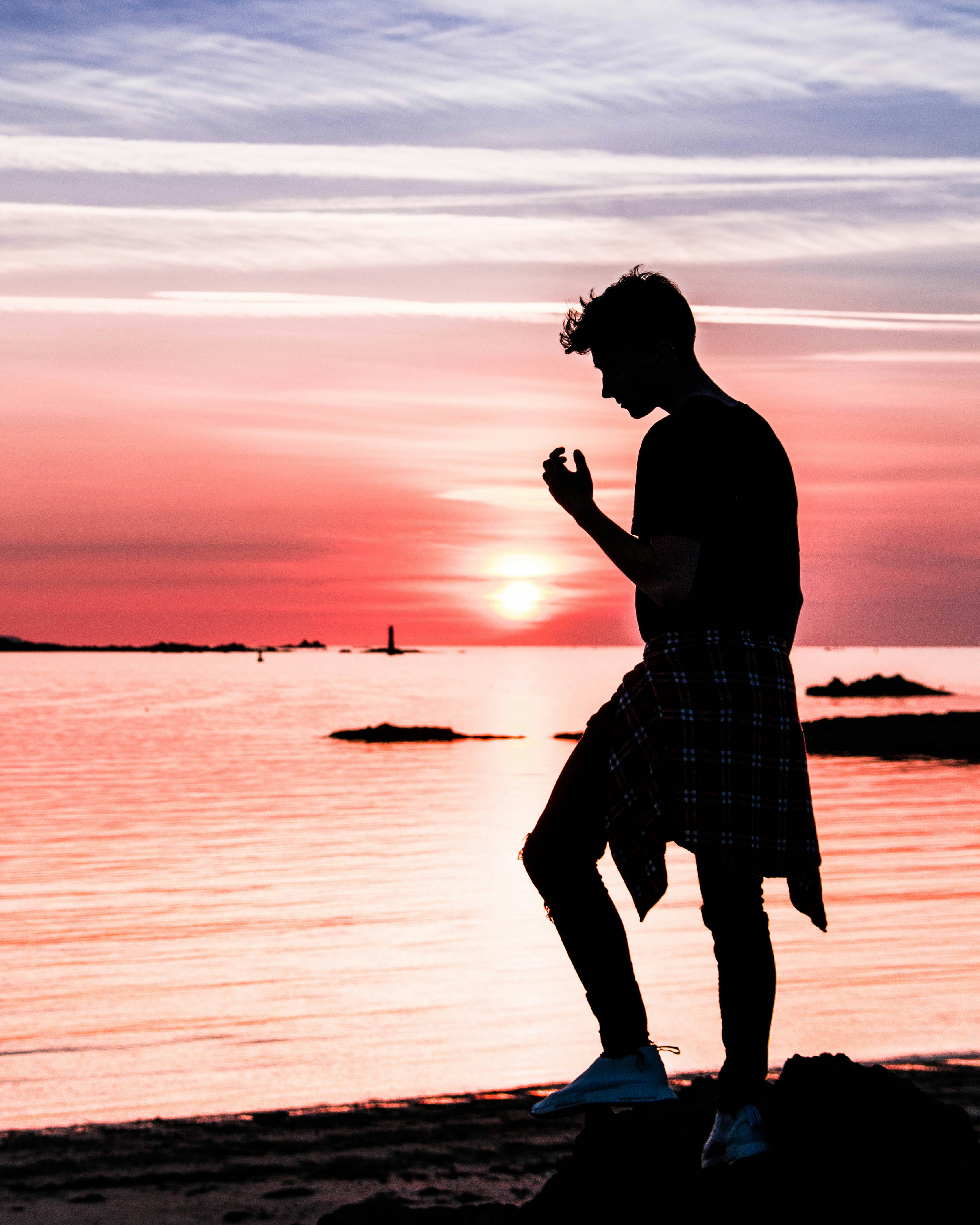 Go to Valentin Houee's profile