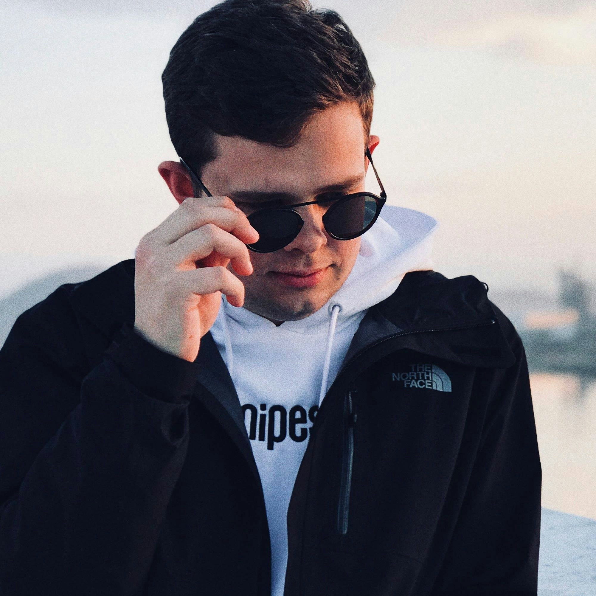 Go to Oliver Dumoulin's profile