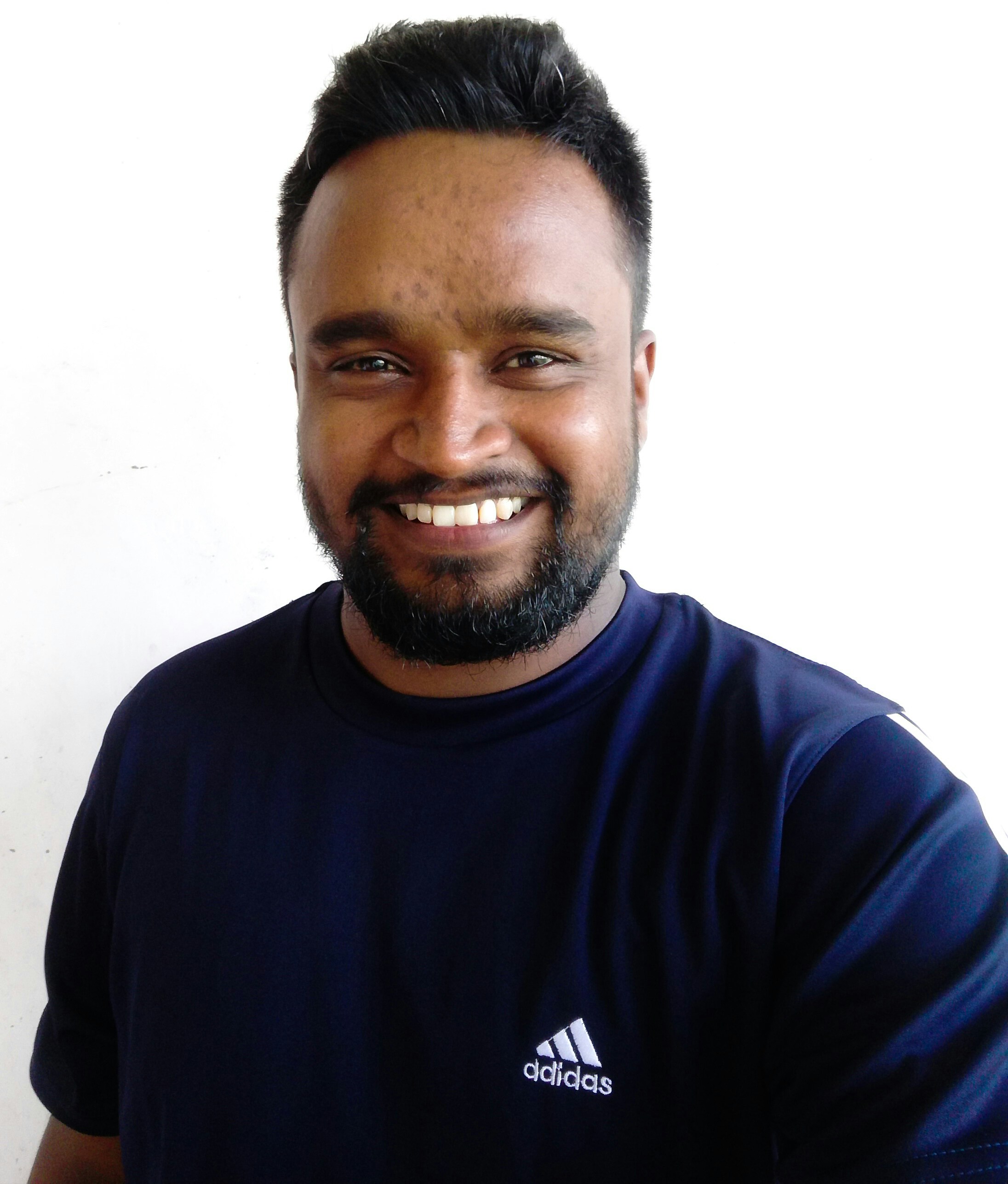 Zum Profil von Tharaka Jayasuriya