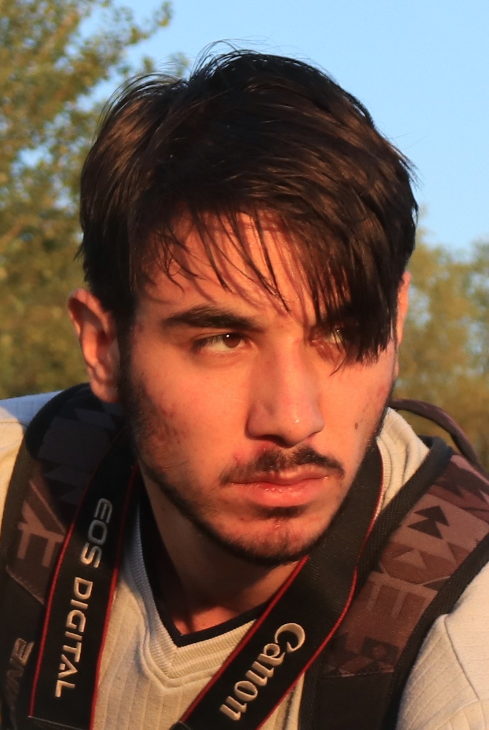 Ve al perfil de Shtilyan Peev