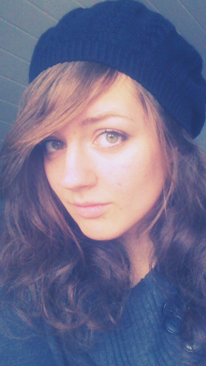Buka profil Voth Anita