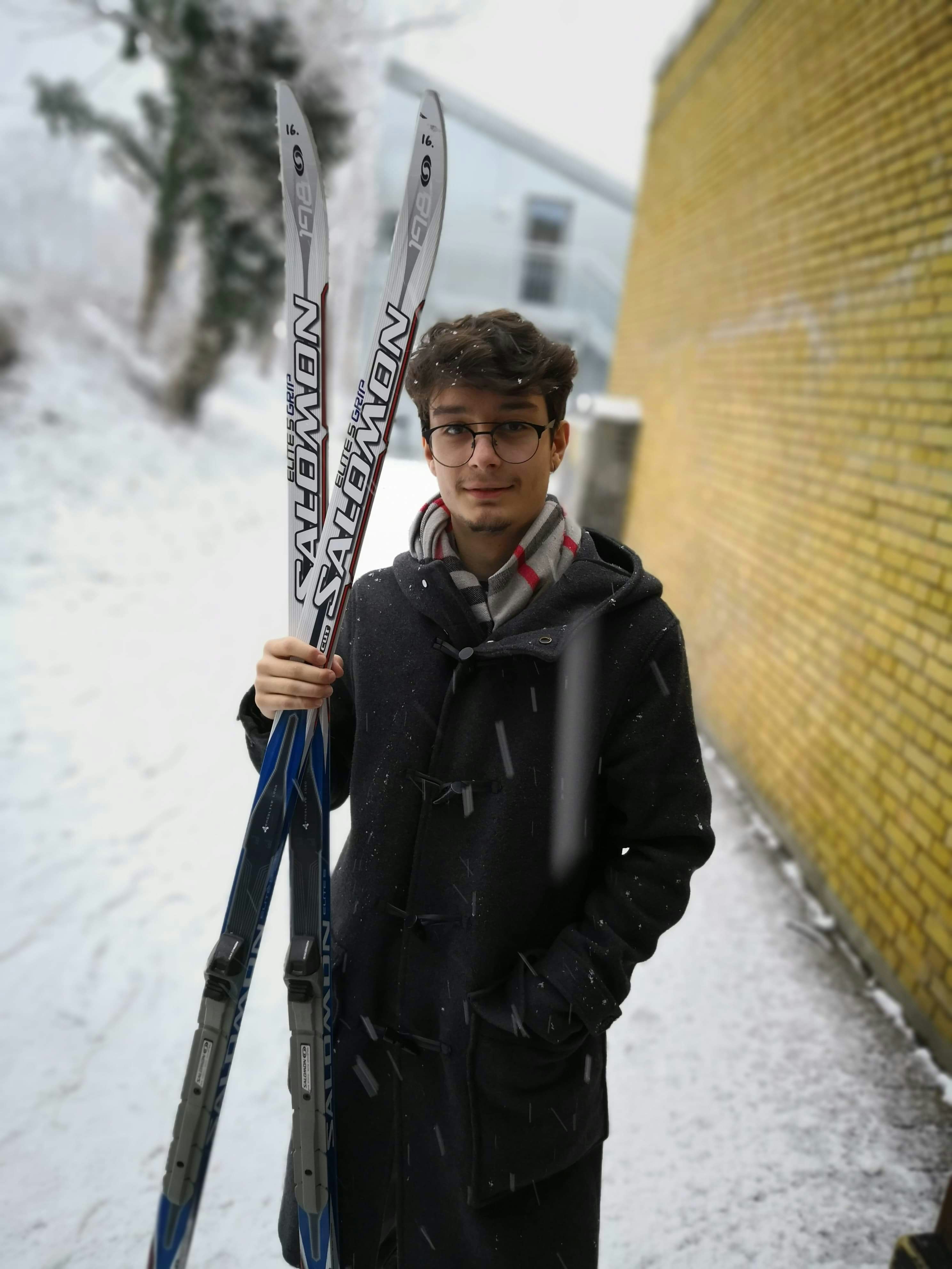 Go to Oscar Estrela-Schøtt's profile