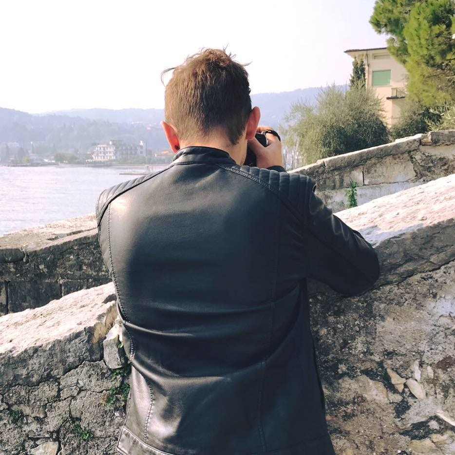 Go to Riccardo Di Curti's profile