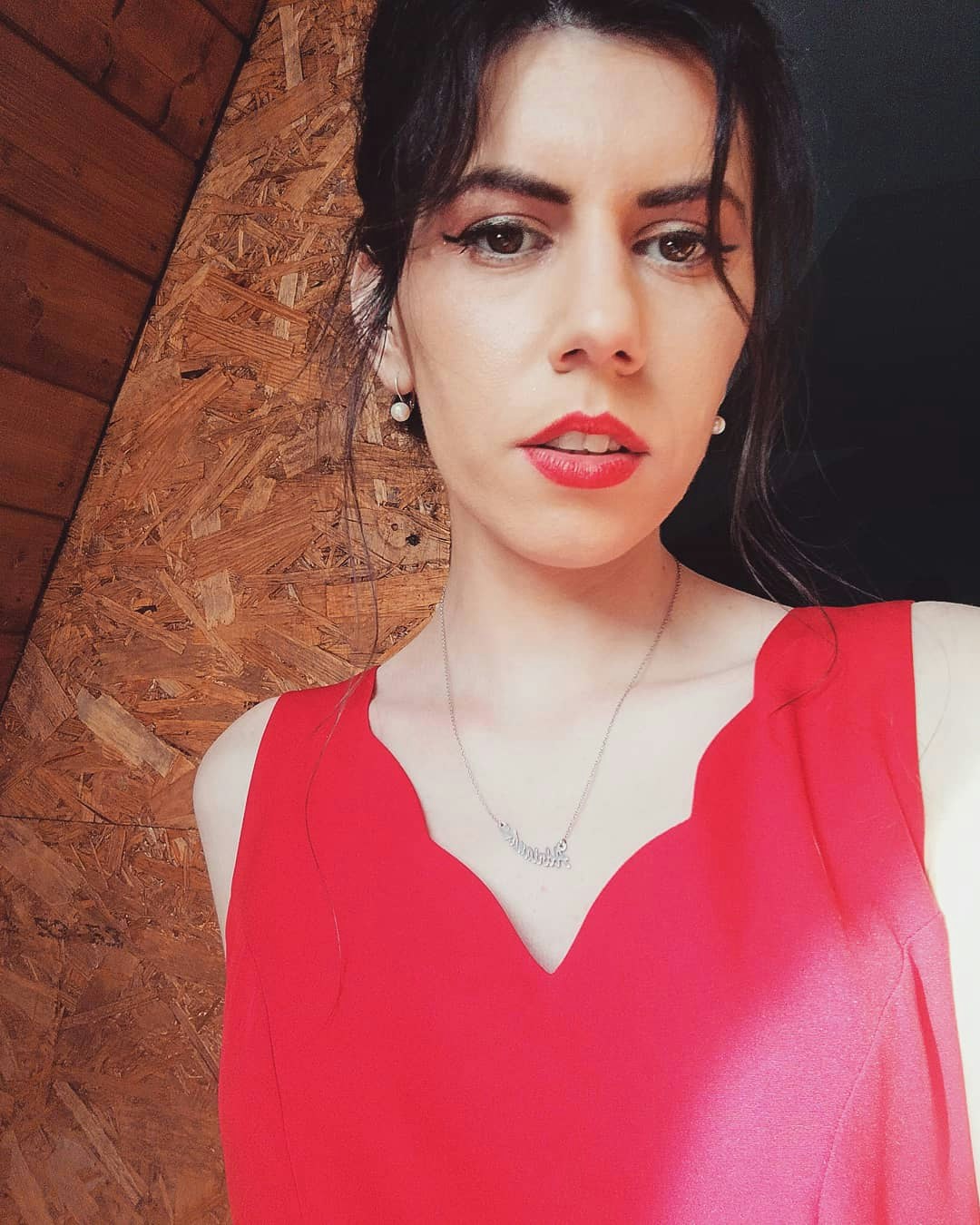 Buka profil Adriana Apostol