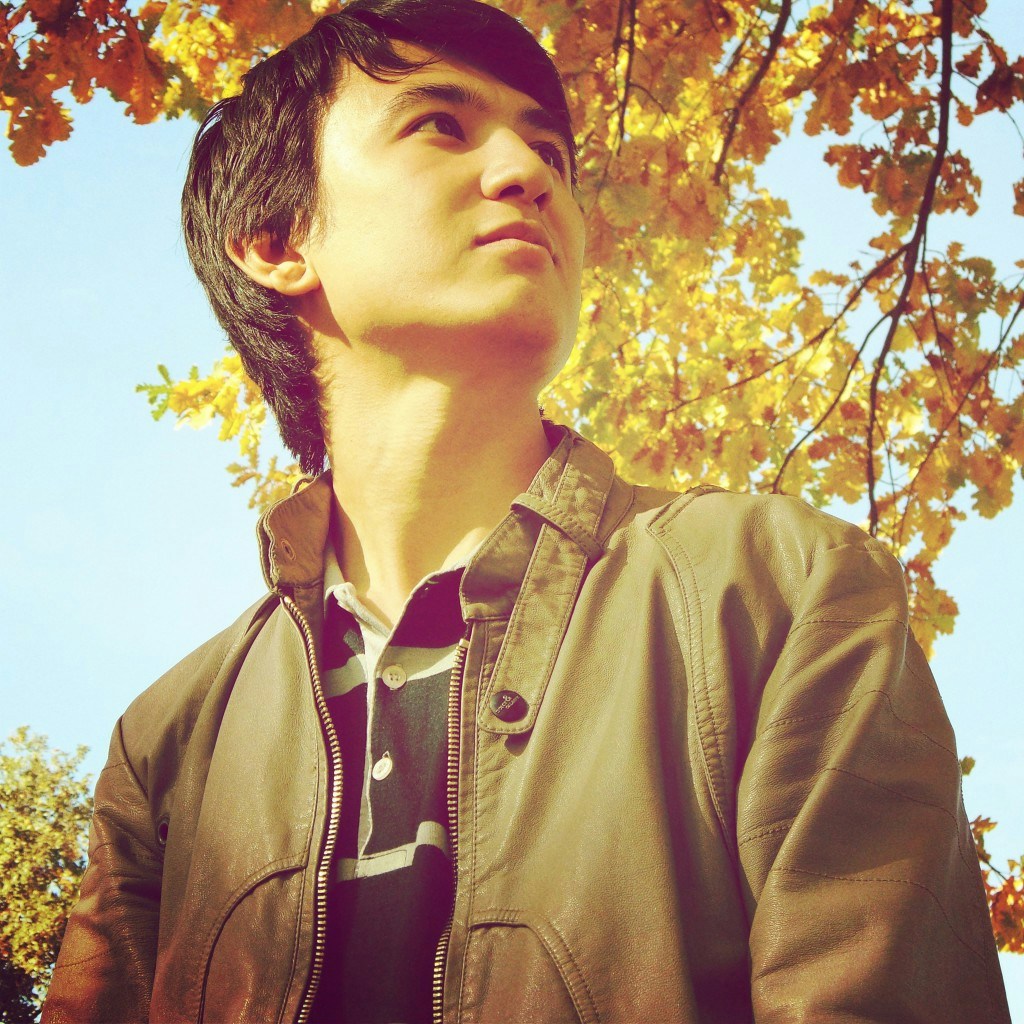 Zum Profil von Ikrom Chinaski