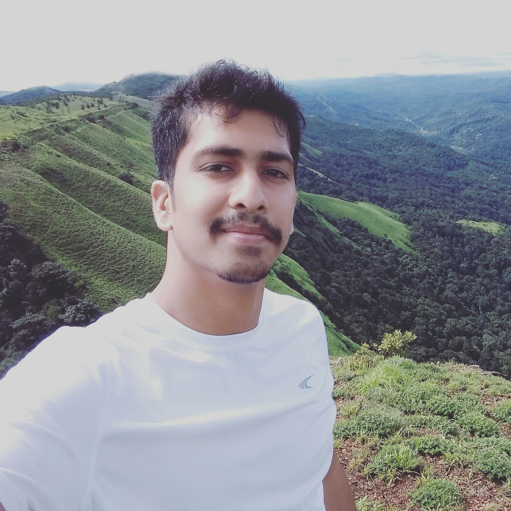Buka profil Paras Hazare