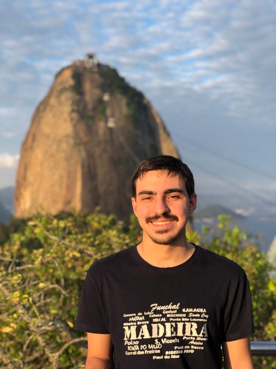 Go to Cláudio Luiz Castro's profile