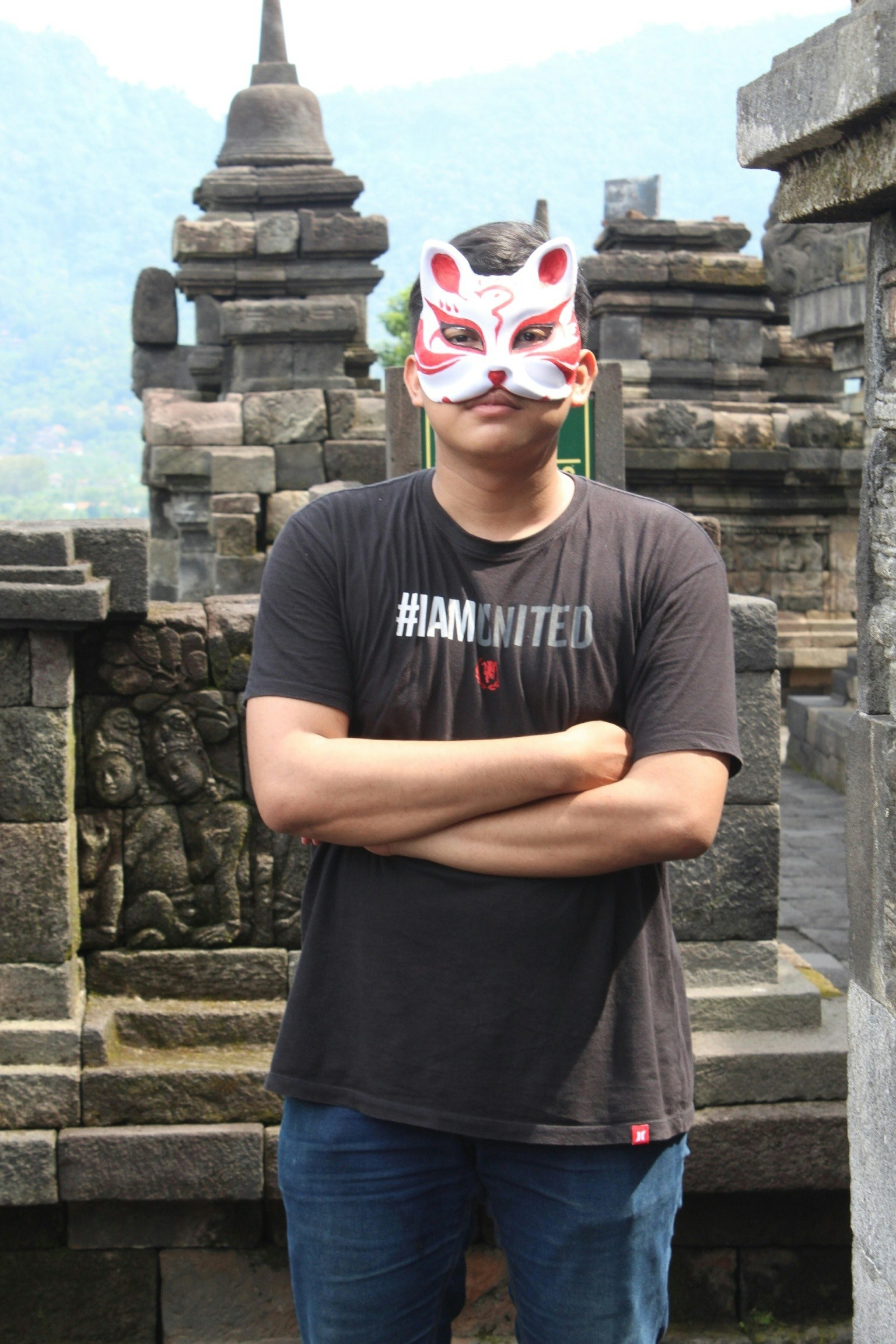 Ve al perfil de Indra Dewa