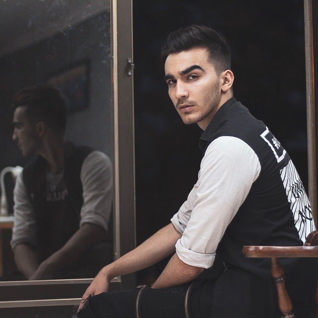 Zum Profil von Pouria Teymouri