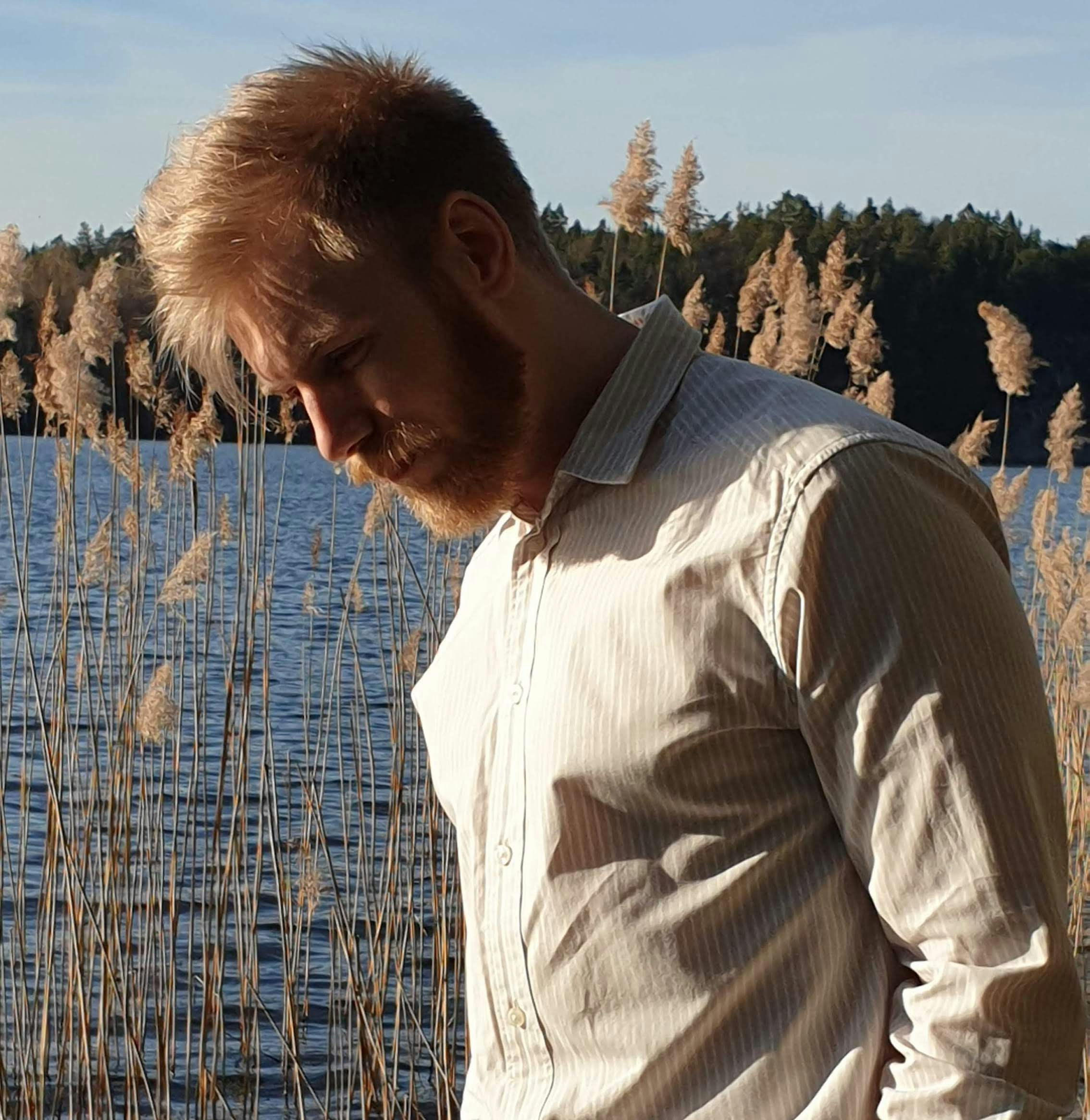 Go to John Hult's profile