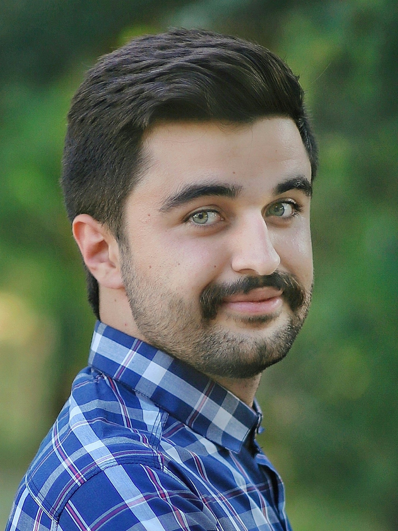 Ir para o perfil de Bahram Bayat