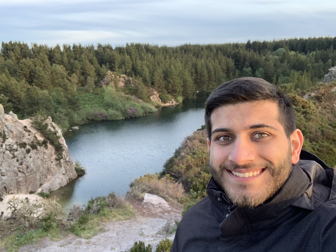 Ve al perfil de Hamed Alayoub