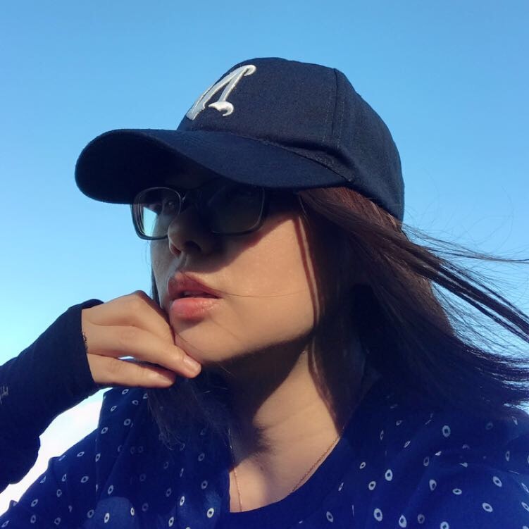 UNA MOKのプロフィールを見る