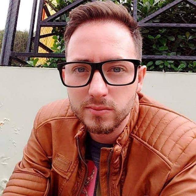 Go to Denis Santos's profile