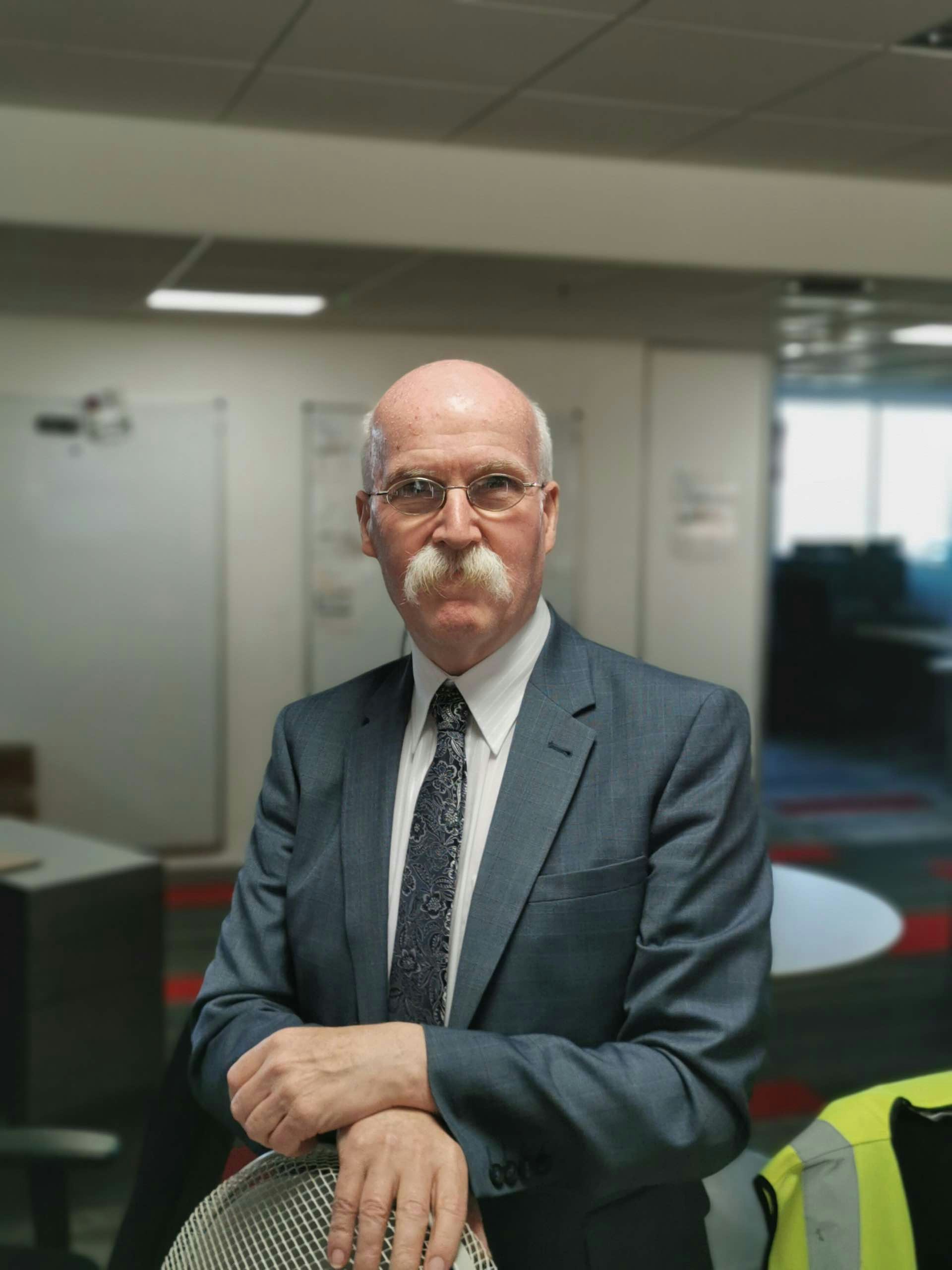 James Kennyのプロフィールを見る