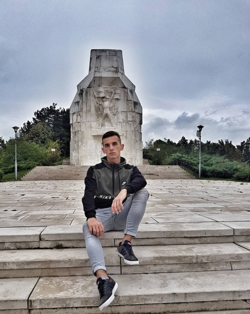 Go to mili_ radic97's profile