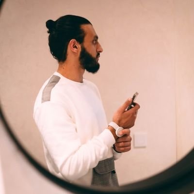 Ve al perfil de hʌnzife