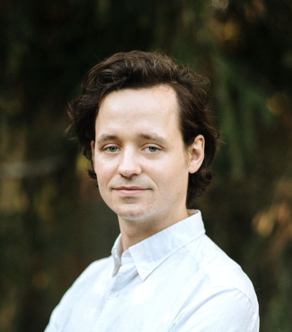 Ve al perfil de Milosz Falinski