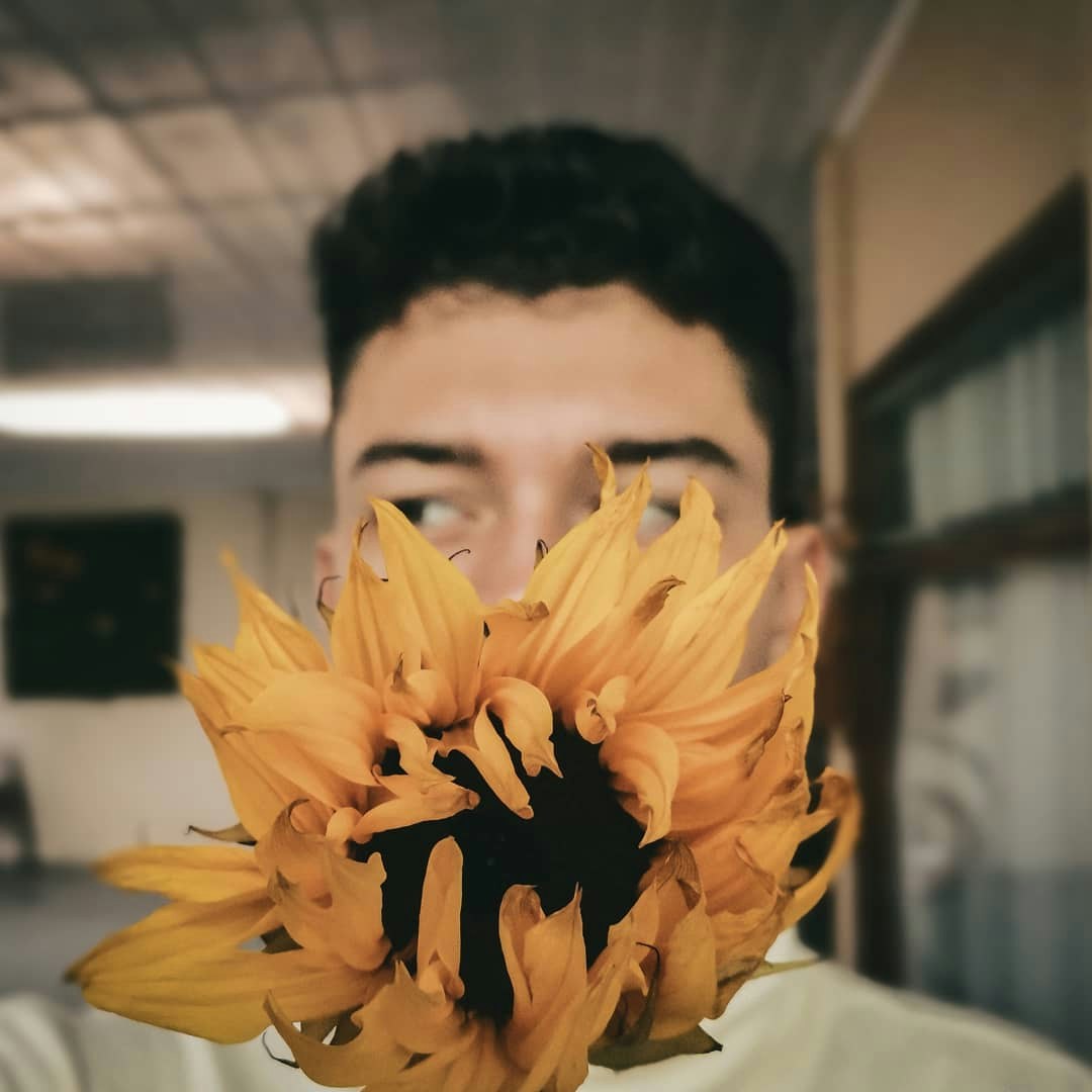 Ve al perfil de Andrés Acuña