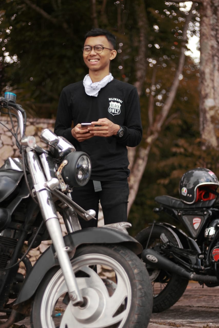 Avatar of user Yulian As