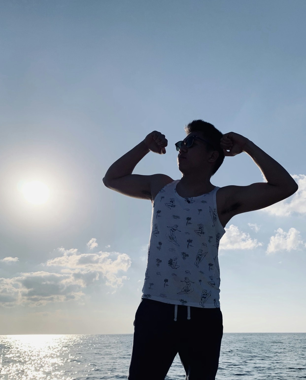 Buka profil James Elchico
