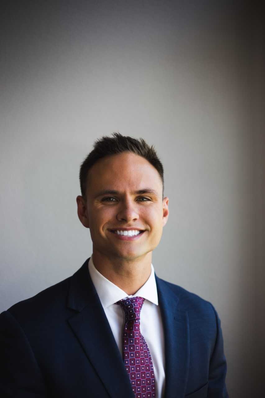 Andrew Broderickのプロフィールを見る