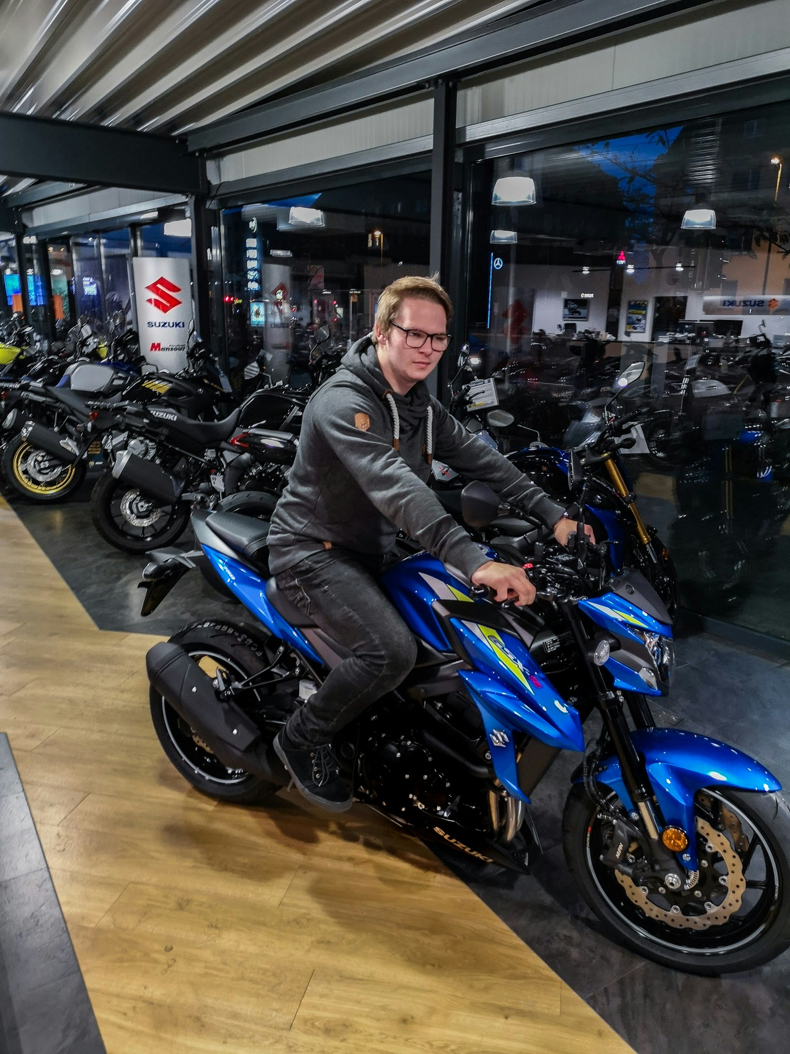 Go to Yannick Pipke's profile