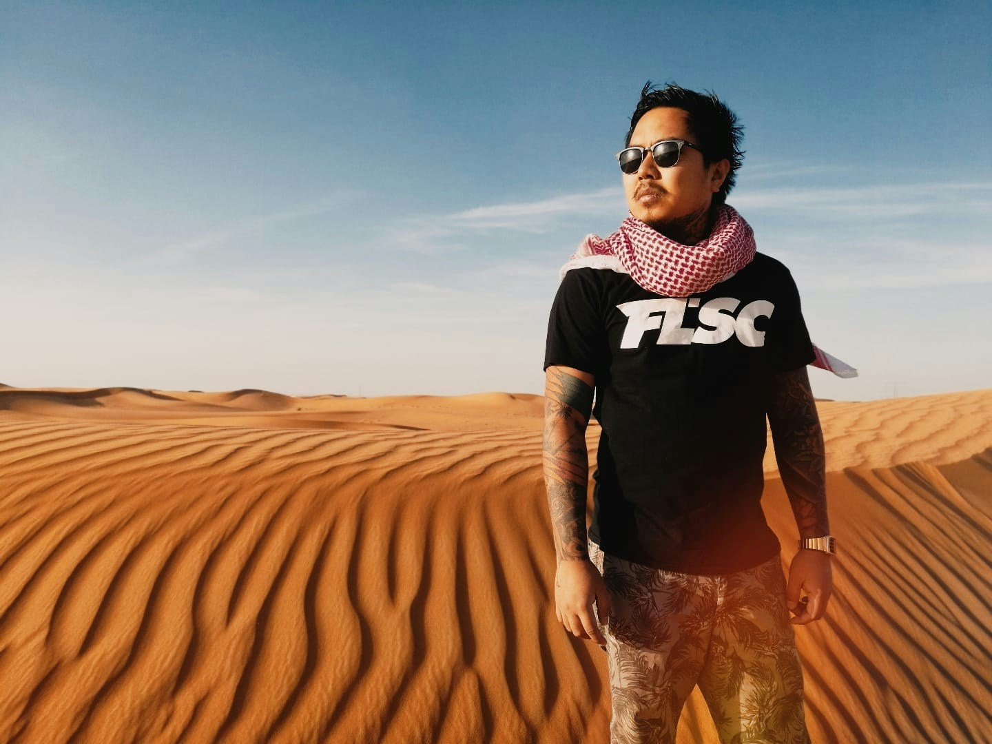 Ve al perfil de Louie Nicolo Nimor