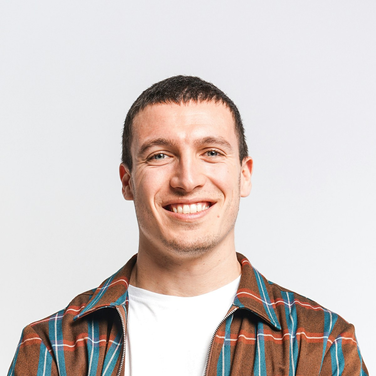 Ve al perfil de Andrea Ruggeri