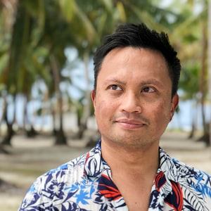 Go to Robert Tjalondo's profile