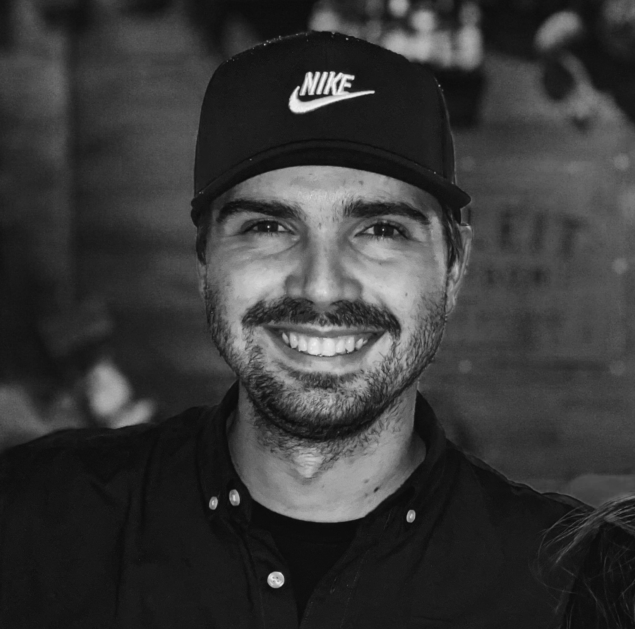 Dominik Lienhardのプロフィールを見る