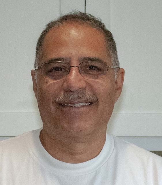 Ve al perfil de Michael Chacon