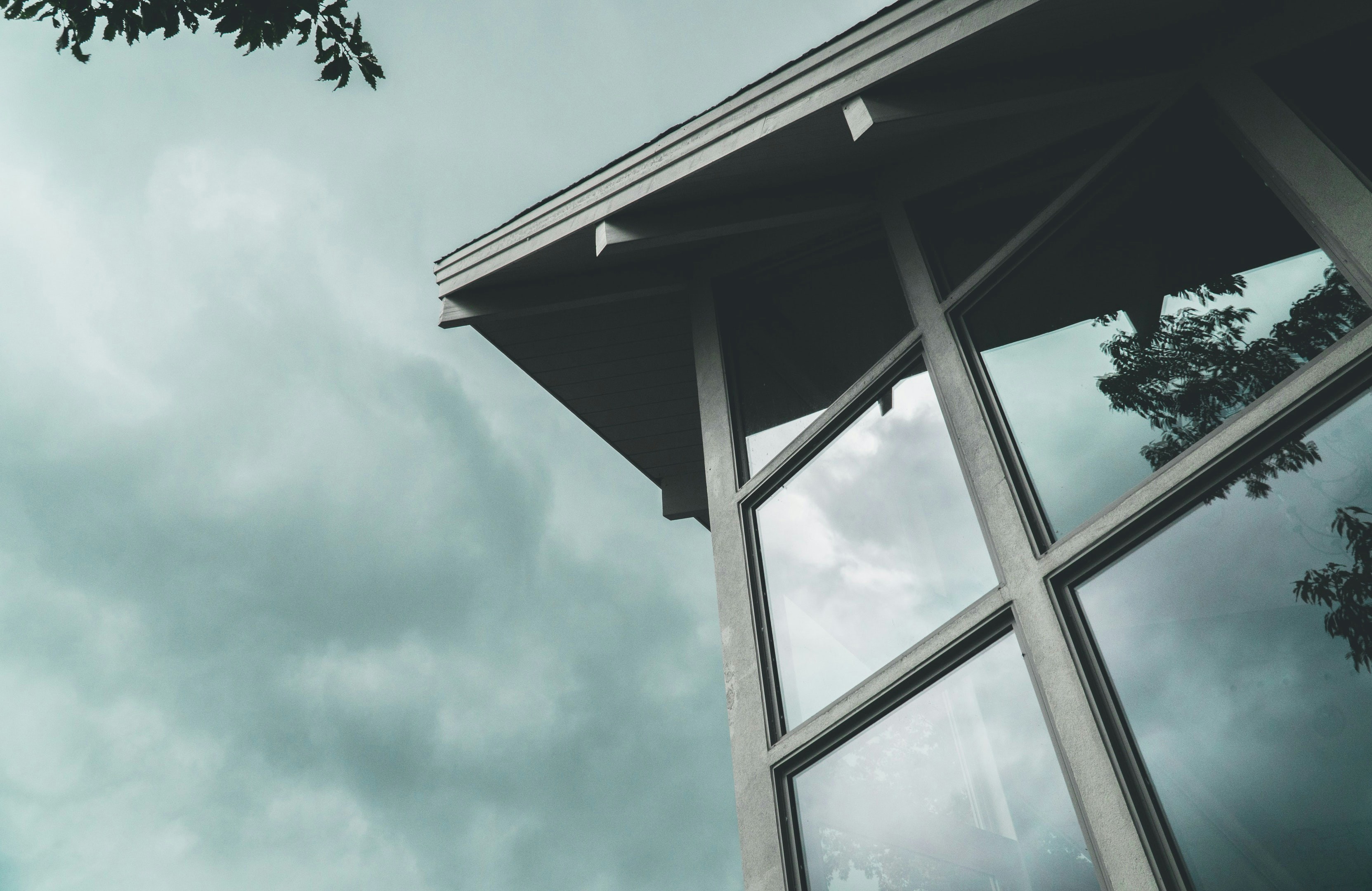 Unsplash profile picture for @scare