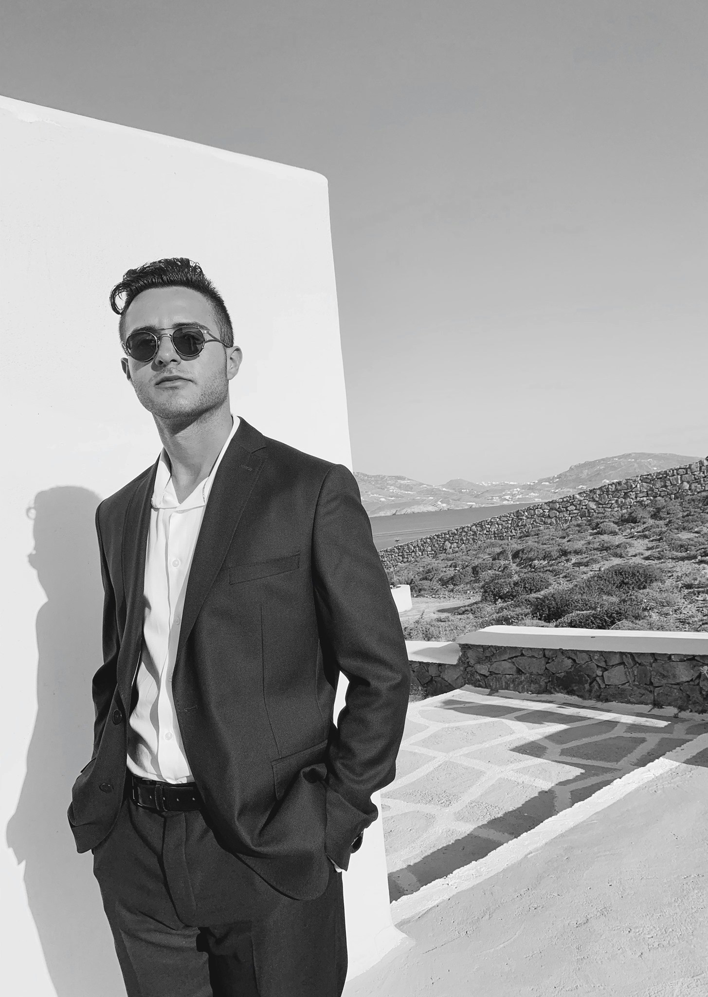 Ir para o perfil de John Black