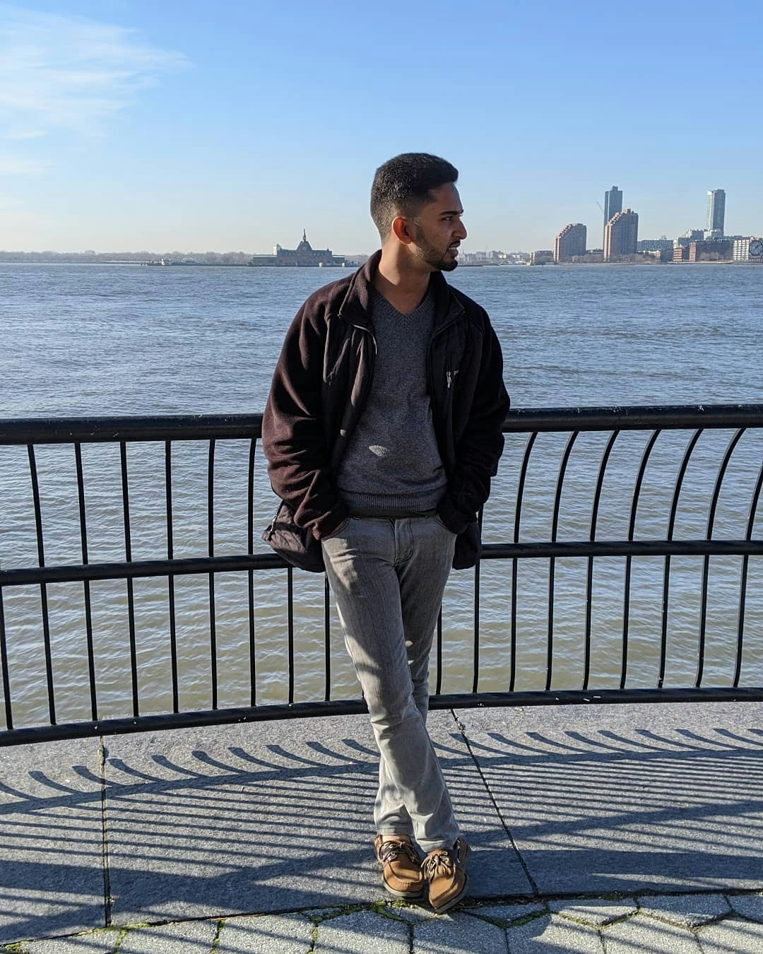 Accéder au profil de Paul Mathew