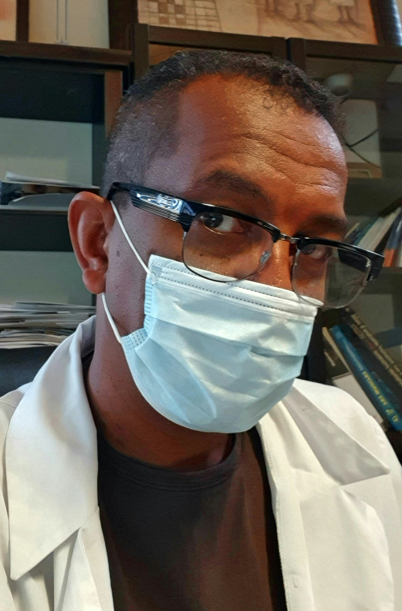 Biniam Shawulのプロフィールを見る