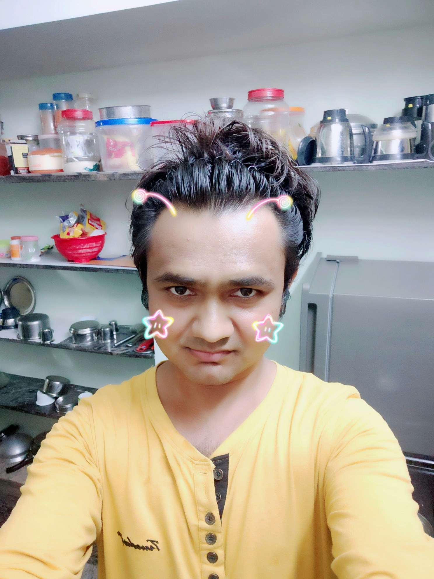 Zum Profil von Dinesh kag