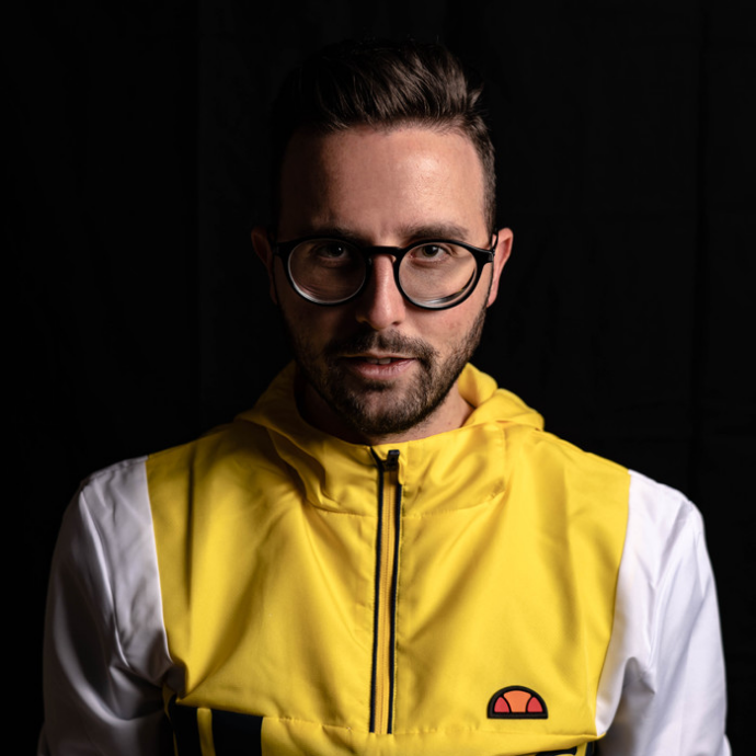 Go to Leandro Valentino's profile