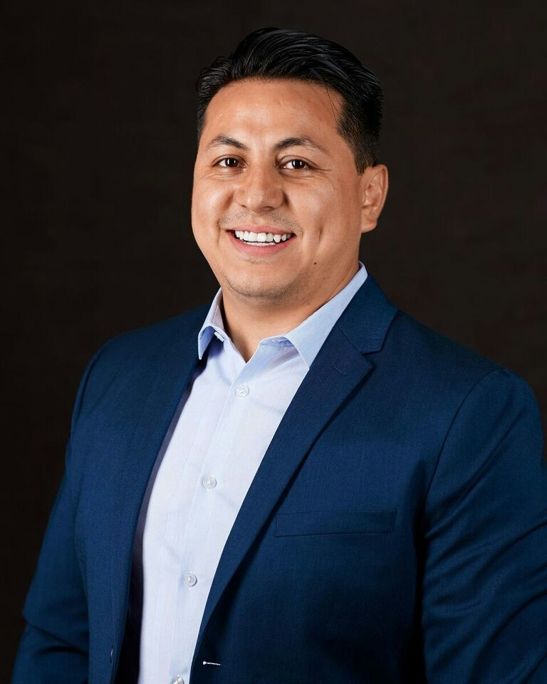 Go to Rodolfo Flores's profile