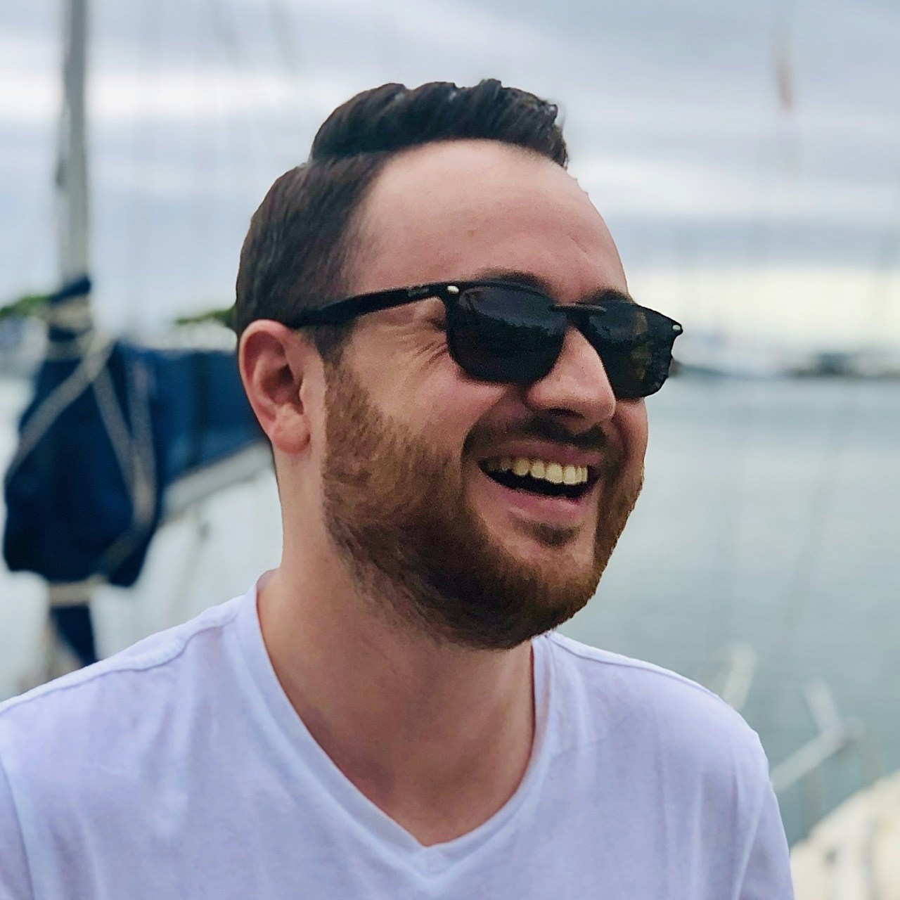 Zum Profil von Deniz Caglayan