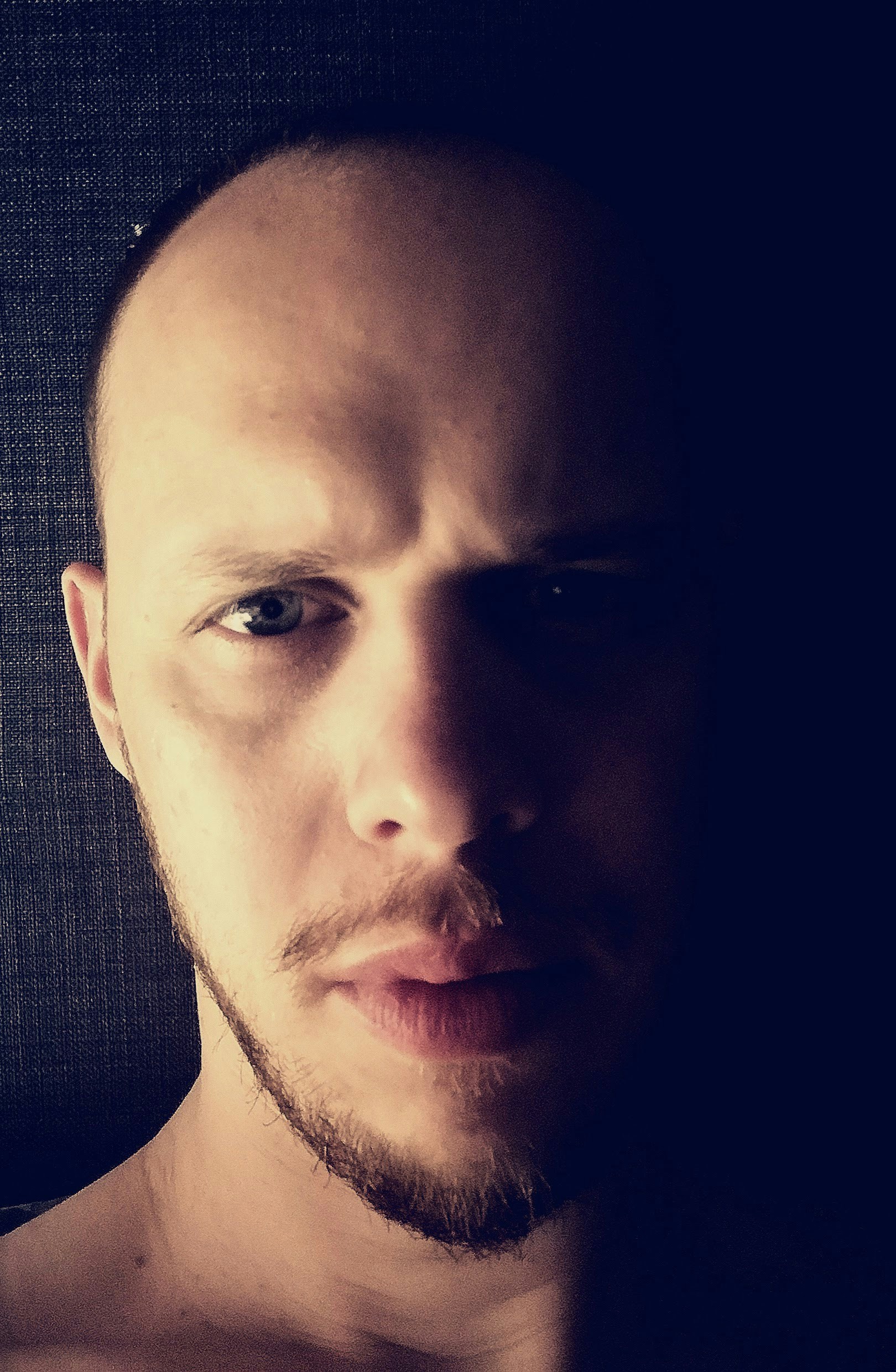 Ve al perfil de Beniamin Pytlinski