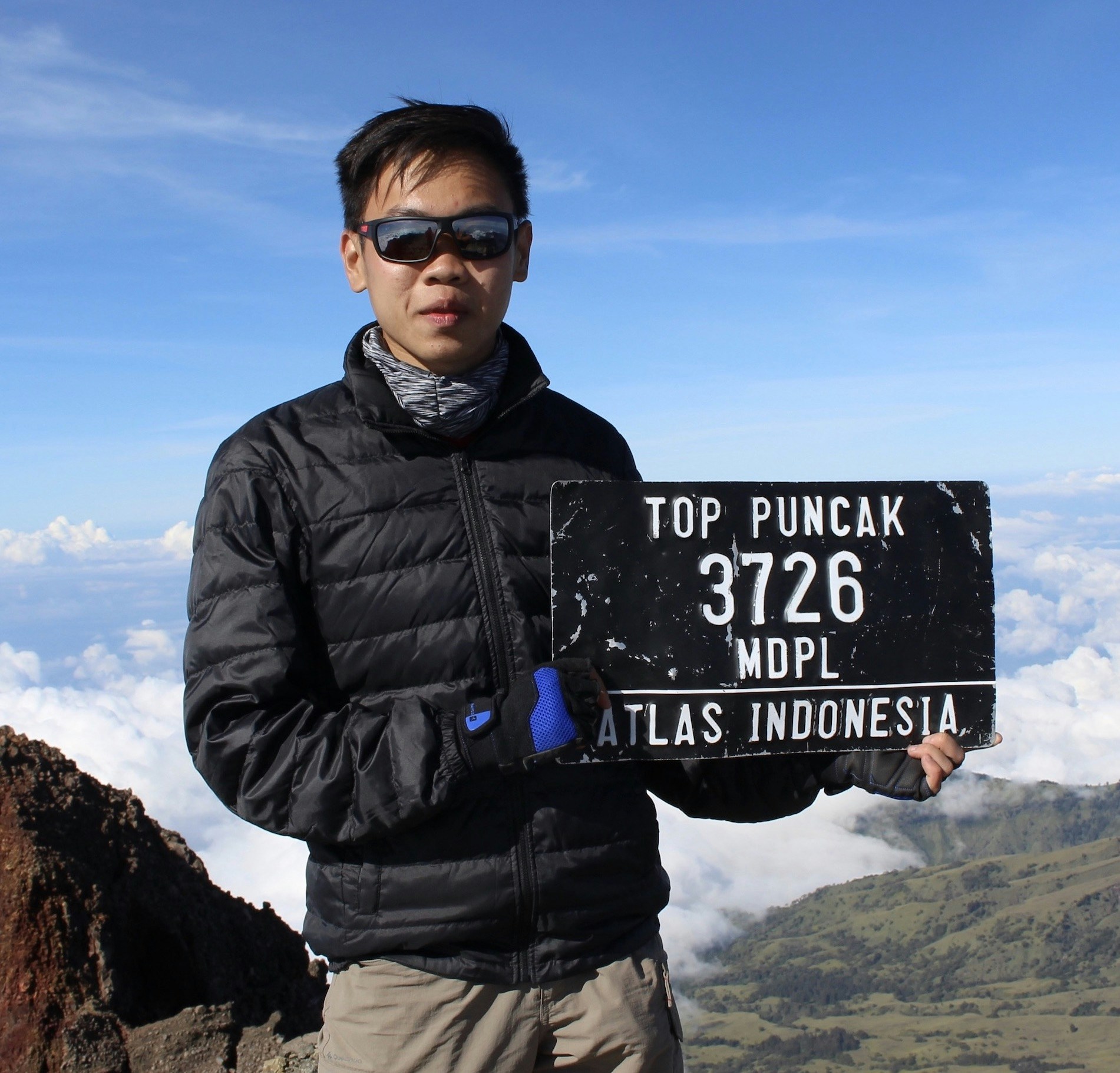 Ve al perfil de Wee Ping Khoo