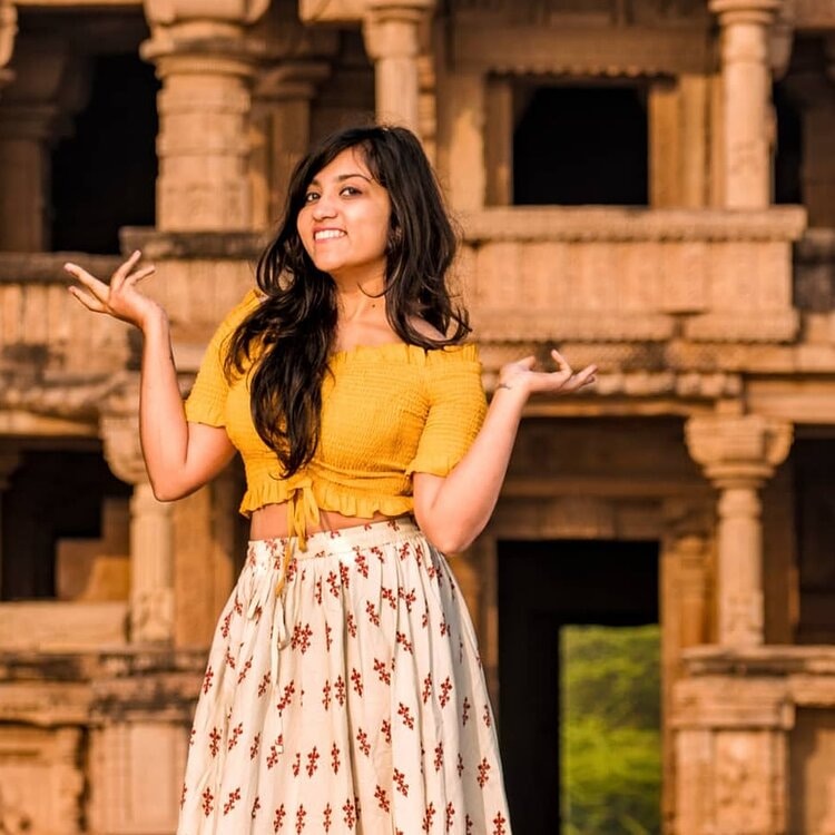 Ve al perfil de Rachita Saxena