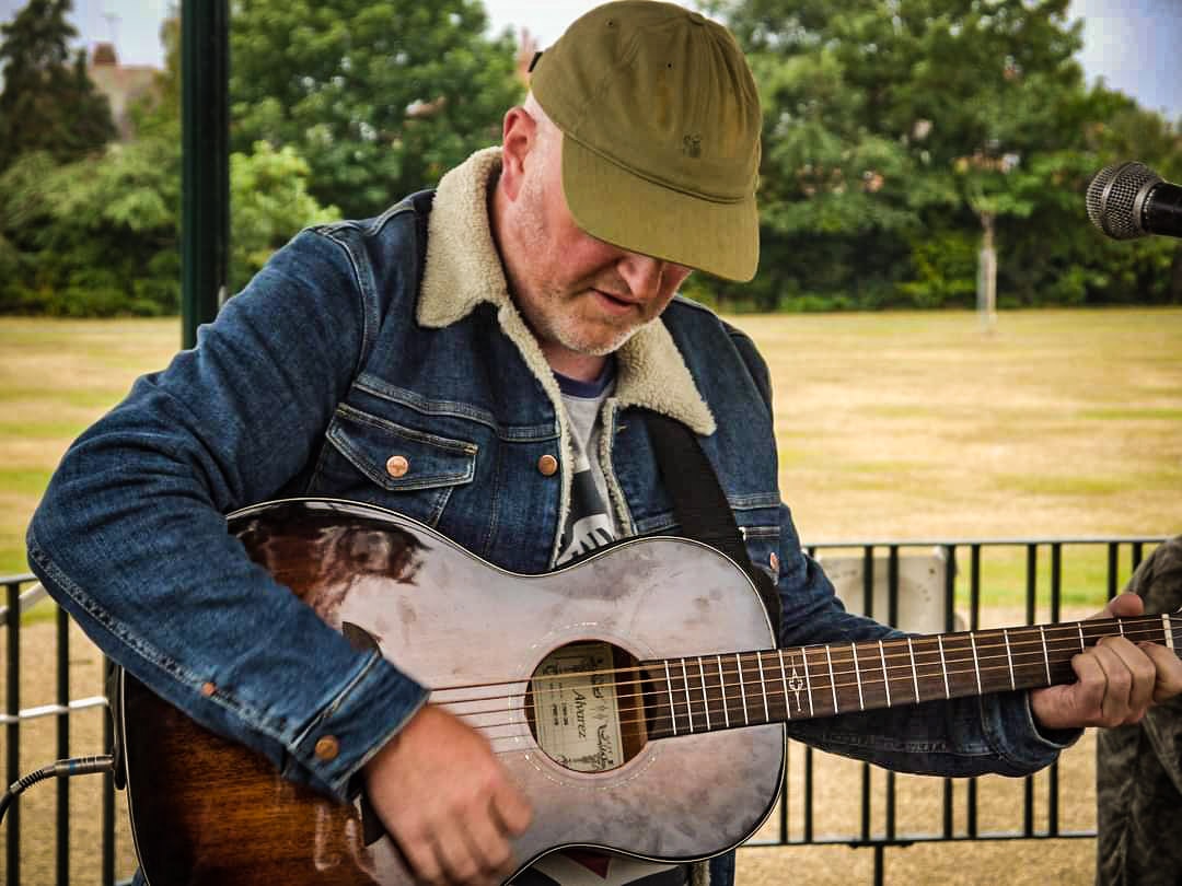 Danny Oates의 프로필로 이동