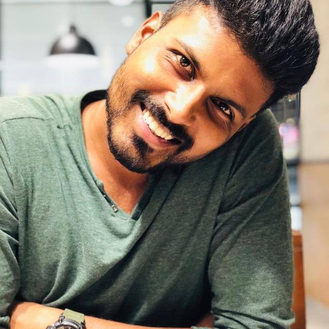 Ve al perfil de Suraj Jadhav