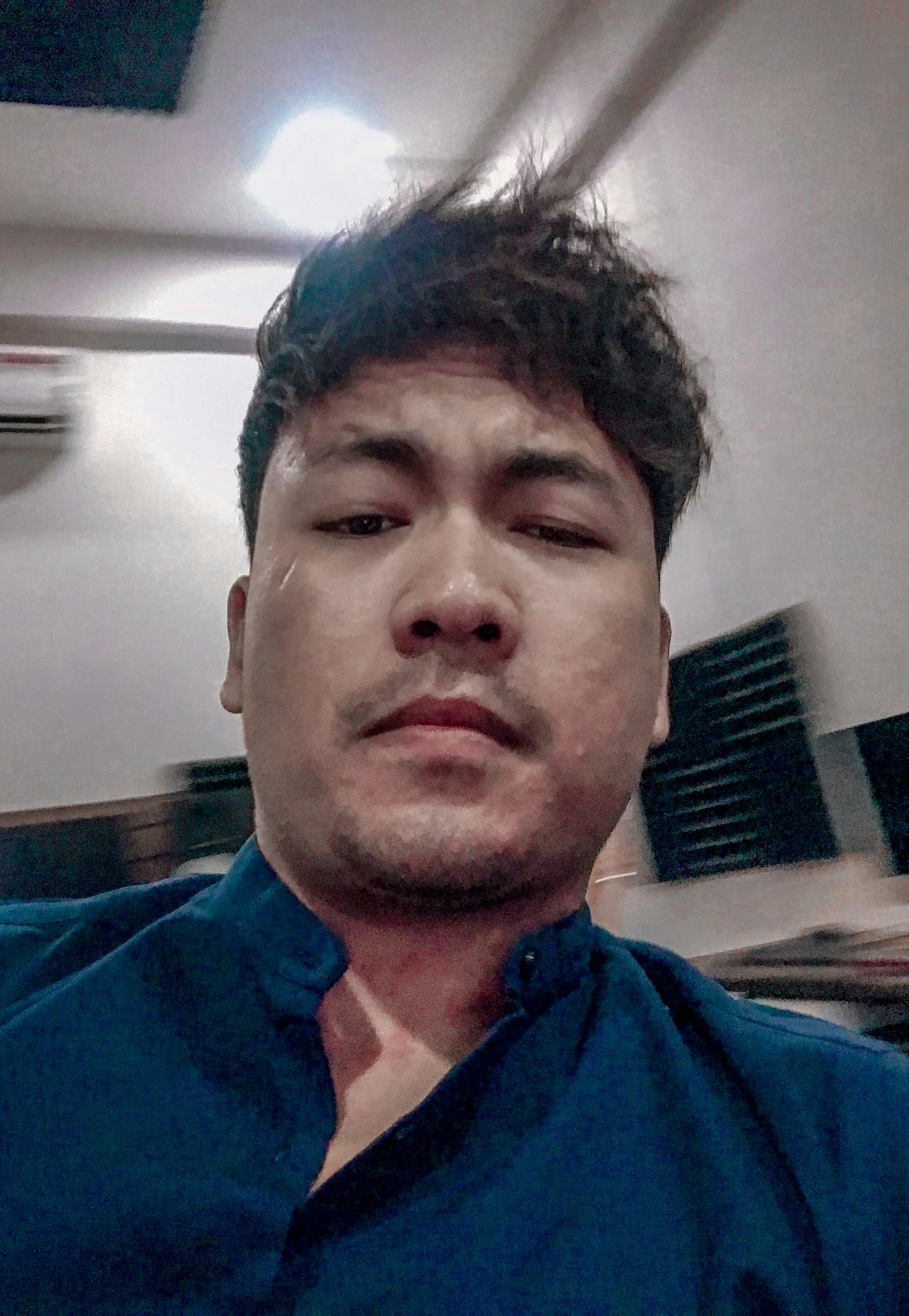 Ve al perfil de Bong Seth