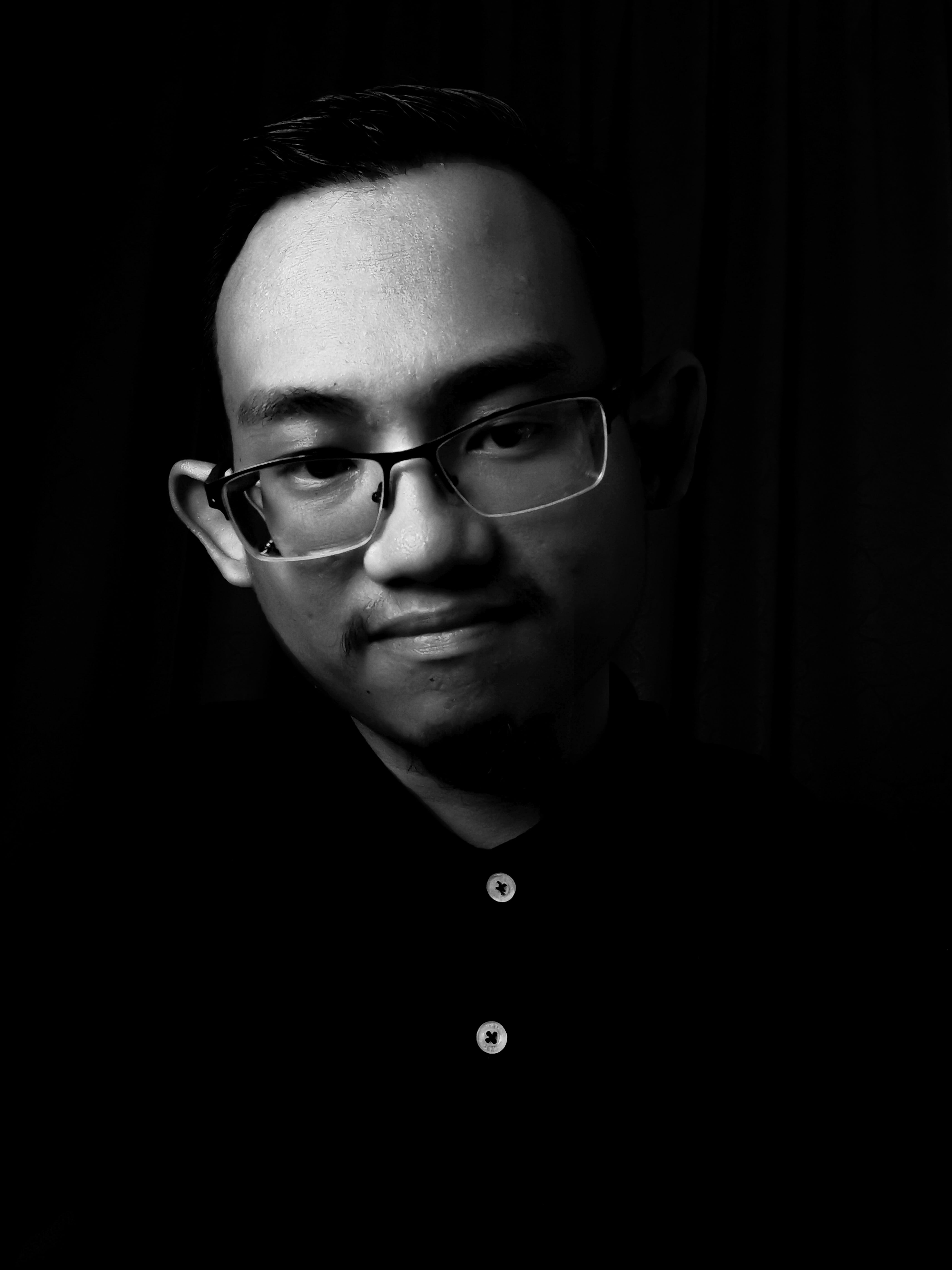 Ve al perfil de Luqman Zainal