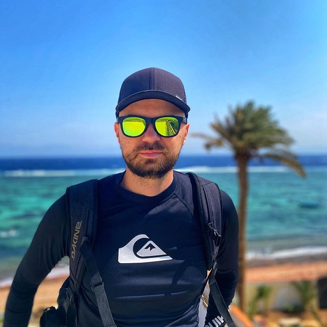 Accéder au profil de Yuriy Kostin