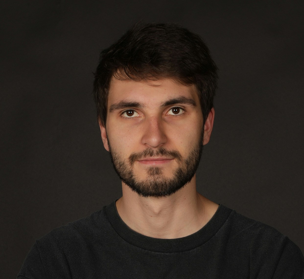 Ve al perfil de alex mihu