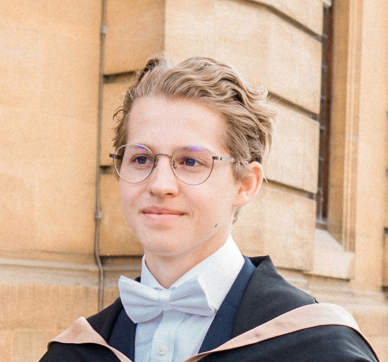 Accéder au profil de Charles Sims